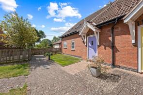 7, Manor Walk, Nottingham NG14 6RP