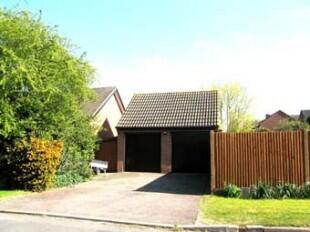 DOUBLE GARAGE @ REAR
