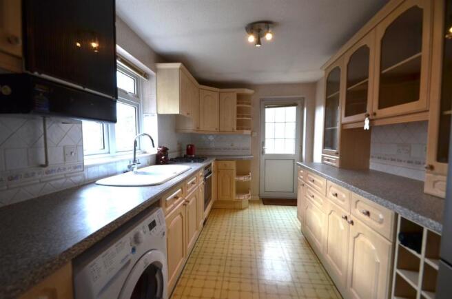 kitchen .JPG