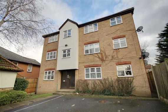 2 bedroom purpose built flat available to let in 