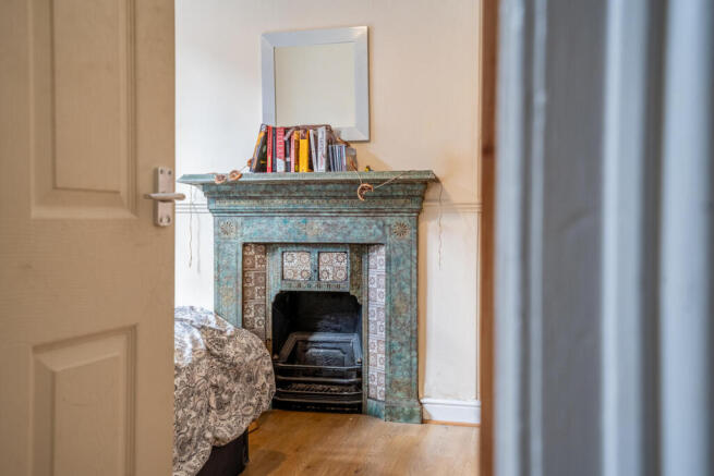 3 bed Terraced for sale Image 5