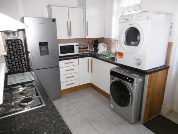 Kitchen (2)