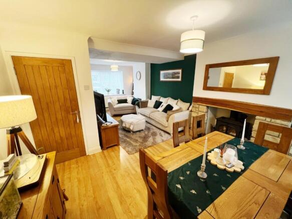 Lounge / Dining room