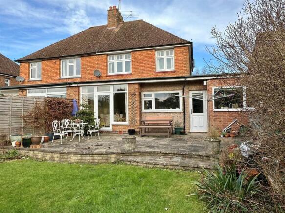 garden to house