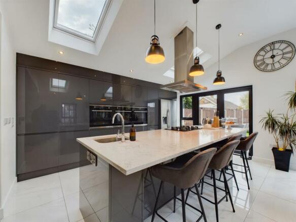 Kitchen/Dining Area