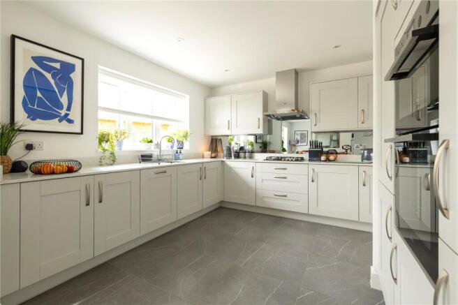 4 bed Detached for sale Image 7