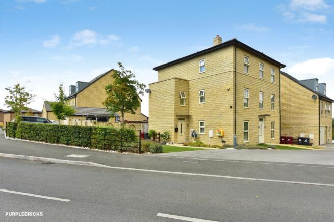 4 bed Semi-Detached for sale Image 5