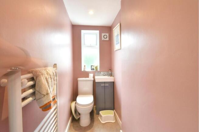 3 bed Detached for sale Image 9