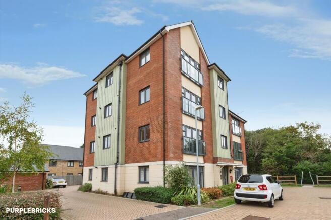 2-bed flat on Pitcher Court, Gravesend, DA11, £265,000