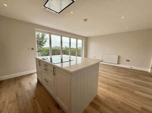 Culloden Close, St. Neots, PE19 photo 4