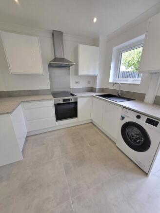 Favell Kitchen 2