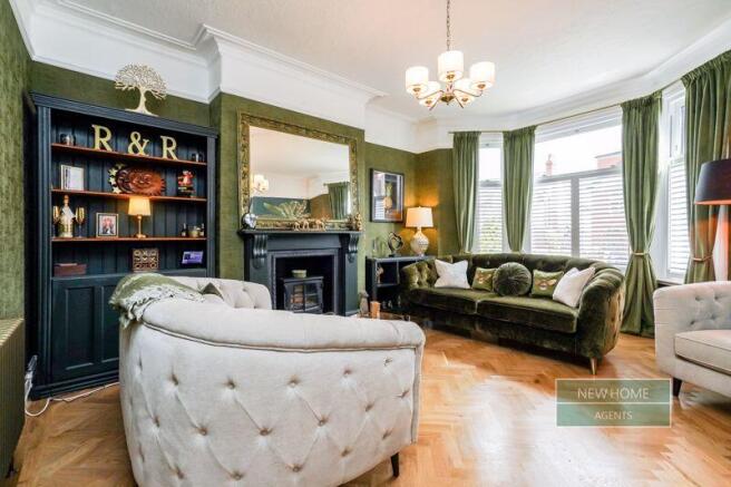 6 bed Semi-Detached for sale Image 6
