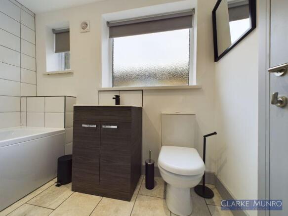 3 bed Terraced for sale Image 7