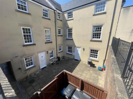 Pithers Court, Crewkerne - NO ONWARD CHAIN