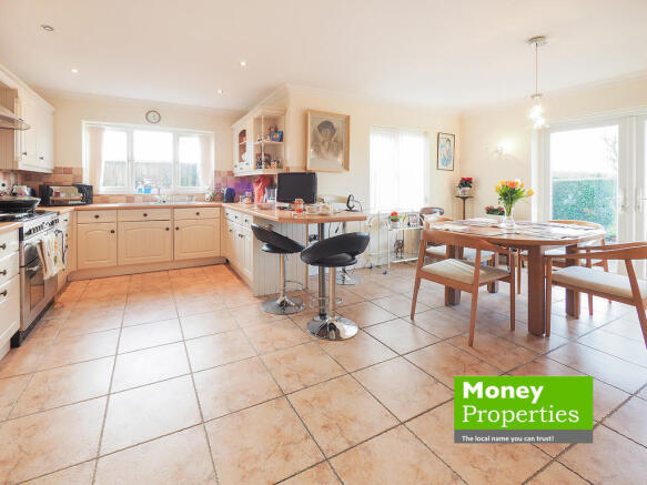 Kitchen / dining ...