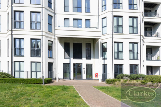 FC_066_326 HAWTHORNE COURT_004