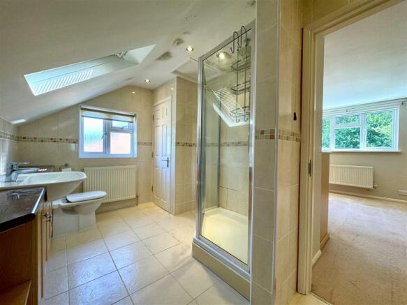 En-Suite Bathroom