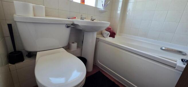 3 bed Detached for sale Image 8