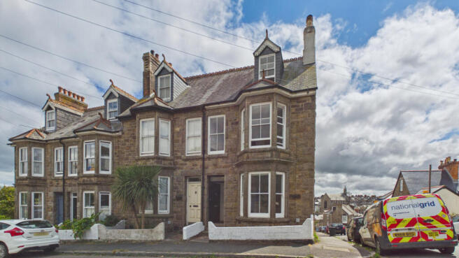 4 Bedroom End Terraced House for Sale