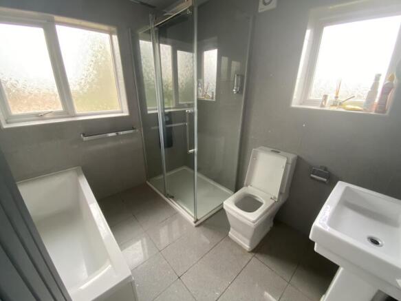 3 bed Semi-Detached to rent Image 9