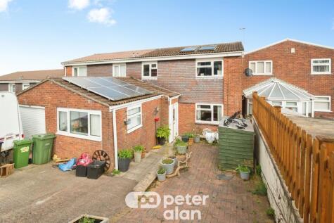 Brynglas, Hollybush, Cwmbran