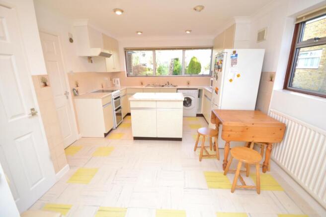 Kitchen/Breakfast Ro