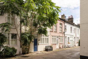 18, Ovington Mews, London SW3 1LT
