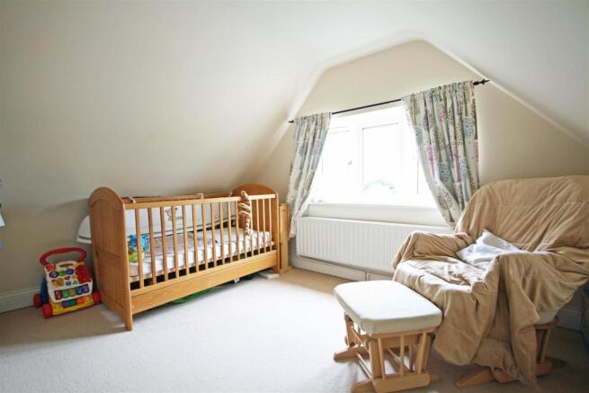 11 Newtown Road bed 