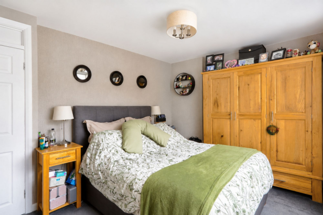 3 bed Semi-Detached for sale Image 12