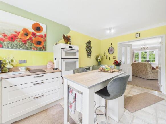 2 bed Flat for sale Image 7
