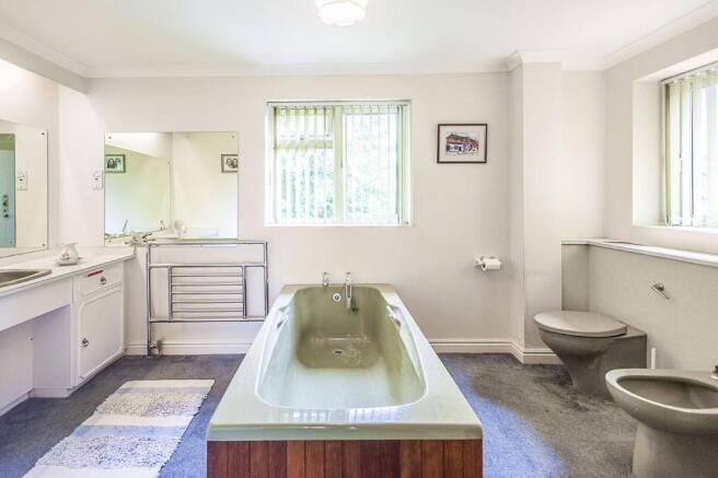 Ensuite