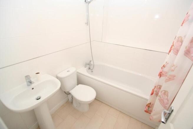 3 bed Semi-Detached for sale Image 10
