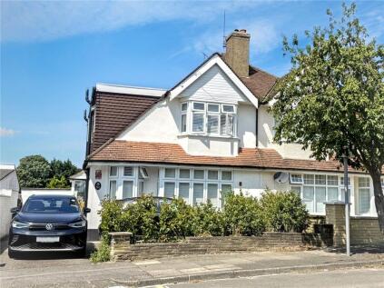 Woodfall Avenue, Barnet, EN5