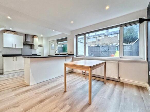 Farnham Road, Durham, Durham, DH1 5LN photo 4
