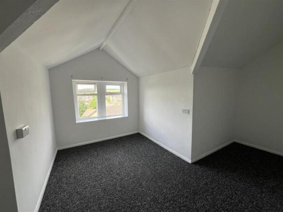 2 bed Flat to rent Image 9