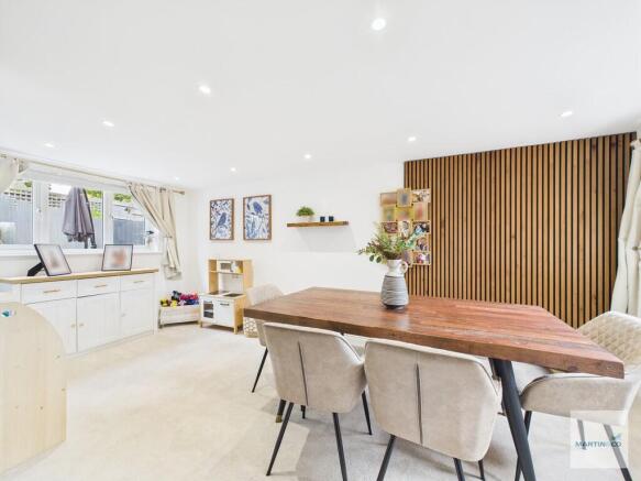 CAM03394G0-PR0365...