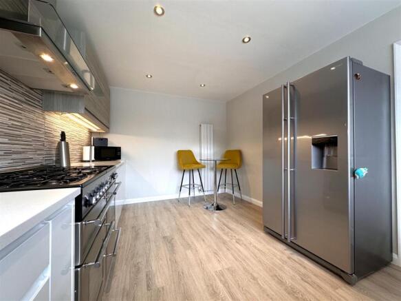 Contemporary Dining Kitchen 182
