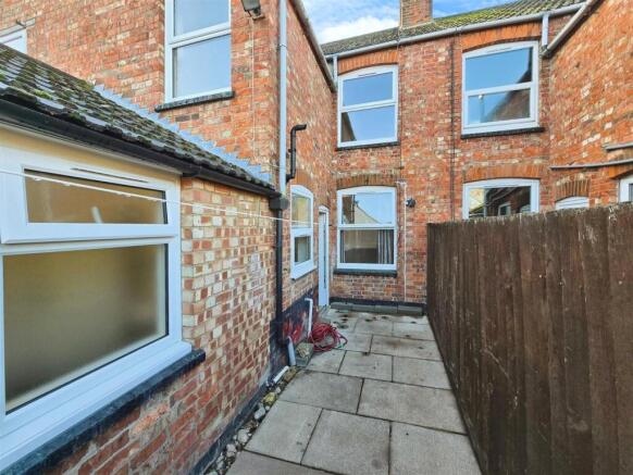 Oswald-Road-Prime-Choice-Rushden-Patio.jpg