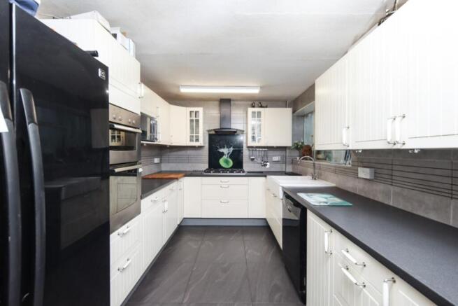13 East Dene kitchen.jpg