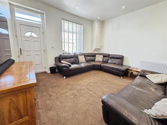 4 bed Terraced for sale Image 5