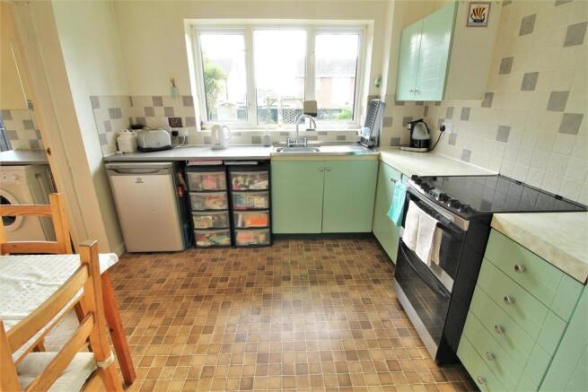 KITCHEN BREAKFAST ROOM