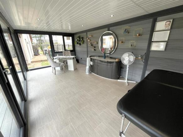 GARDEN ROOM/OFFICE