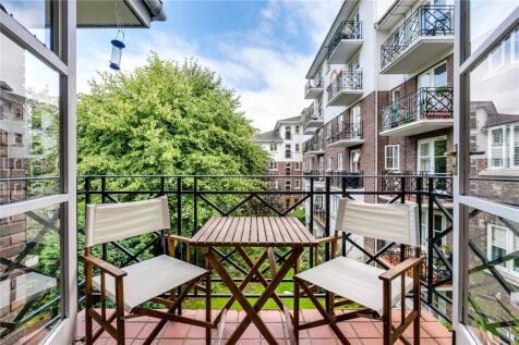 Brompton Park Crescent,
Fulham Broadway, SW6