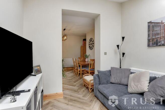 3 bed Semi-Detached for sale Image 10