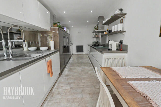 3 bed Detached for sale Image 10
