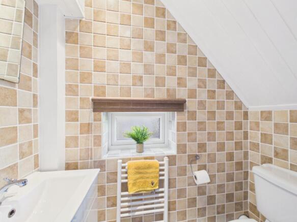 3 bed Semi-Detached for sale Image 9