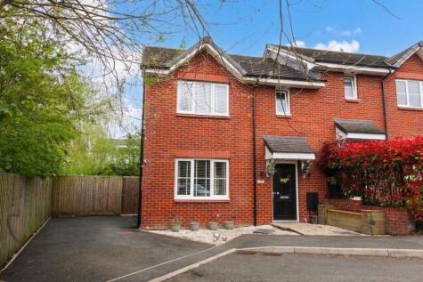 Oak Drive, Sychdyn, CH7