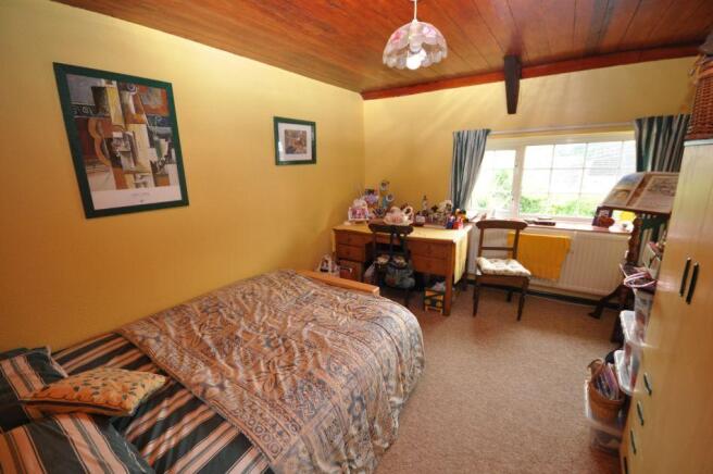 Clos Glas, Castell Pigyn Road Abergwili, Carmarthenshire Photo 3