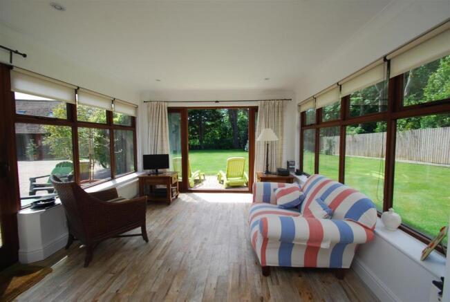GARDEN ROOM