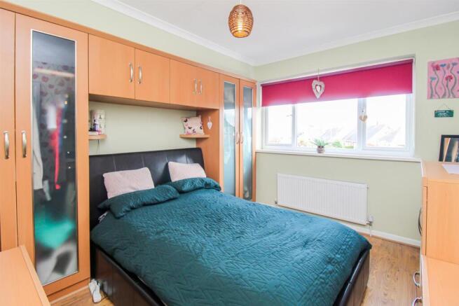 3 bed Semi-Detached for sale Image 8
